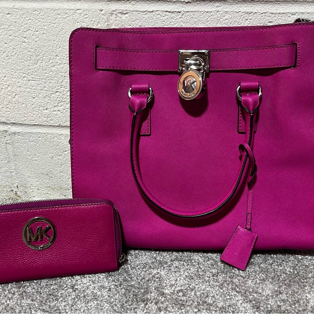 Fuchsia Michael Kors Handbag With Matching Wallet… - image 2